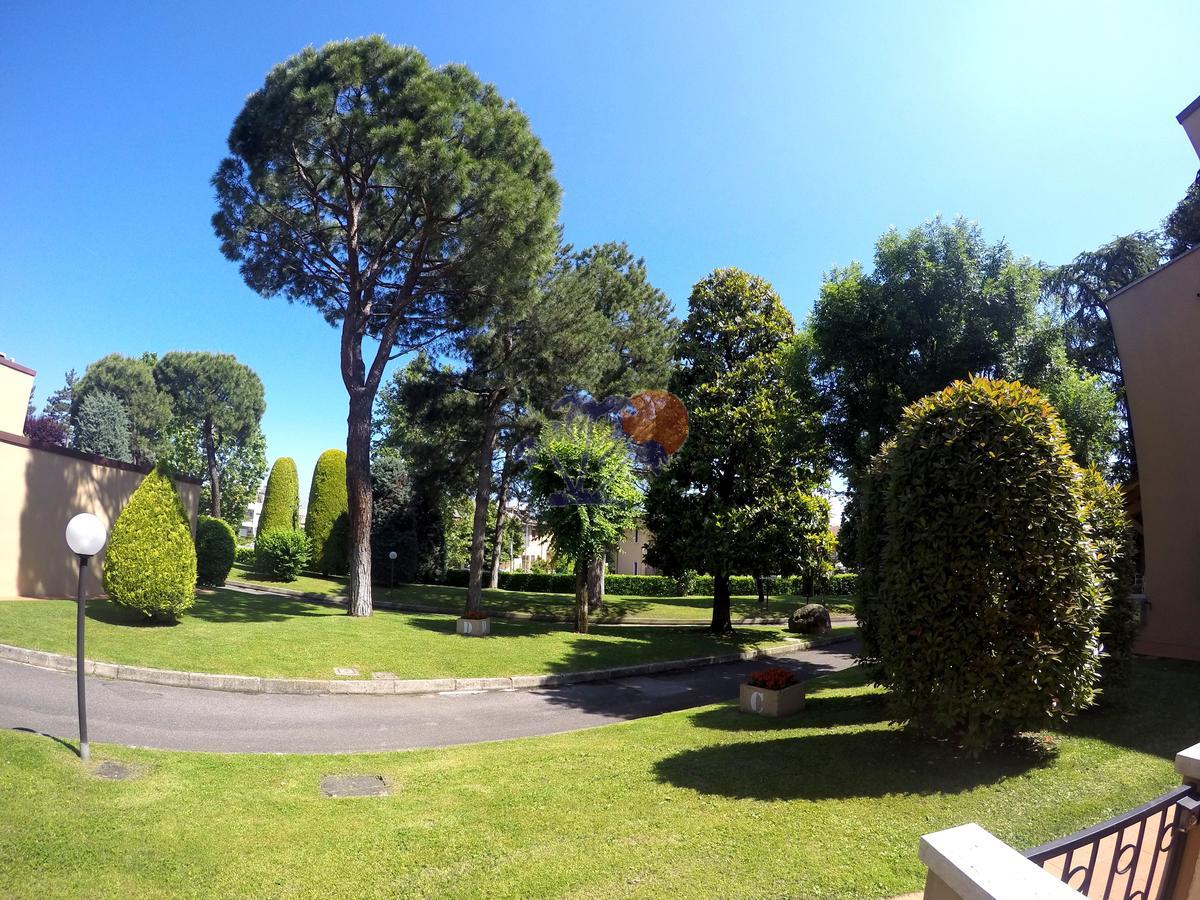 Appartamenti La Madonnina Peschiera del Garda Luaran gambar