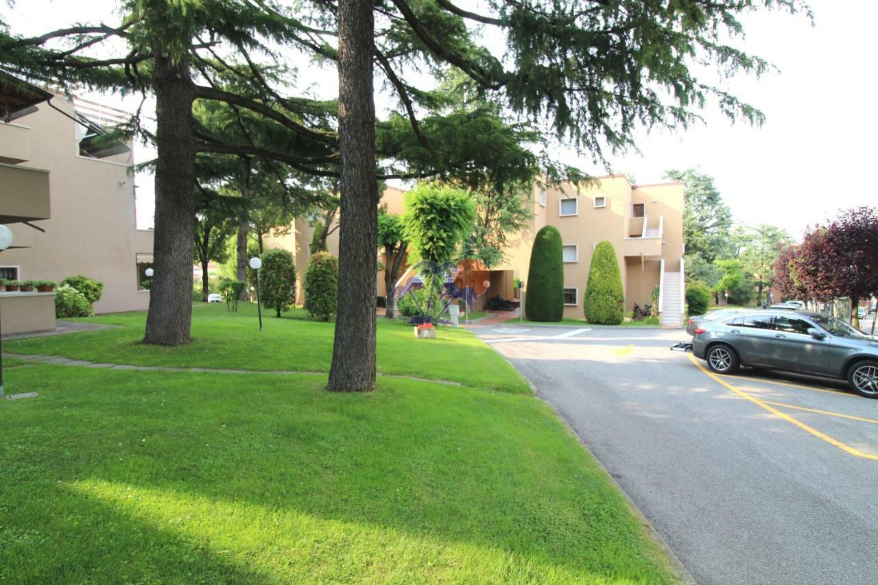 Appartamenti La Madonnina Peschiera del Garda Luaran gambar